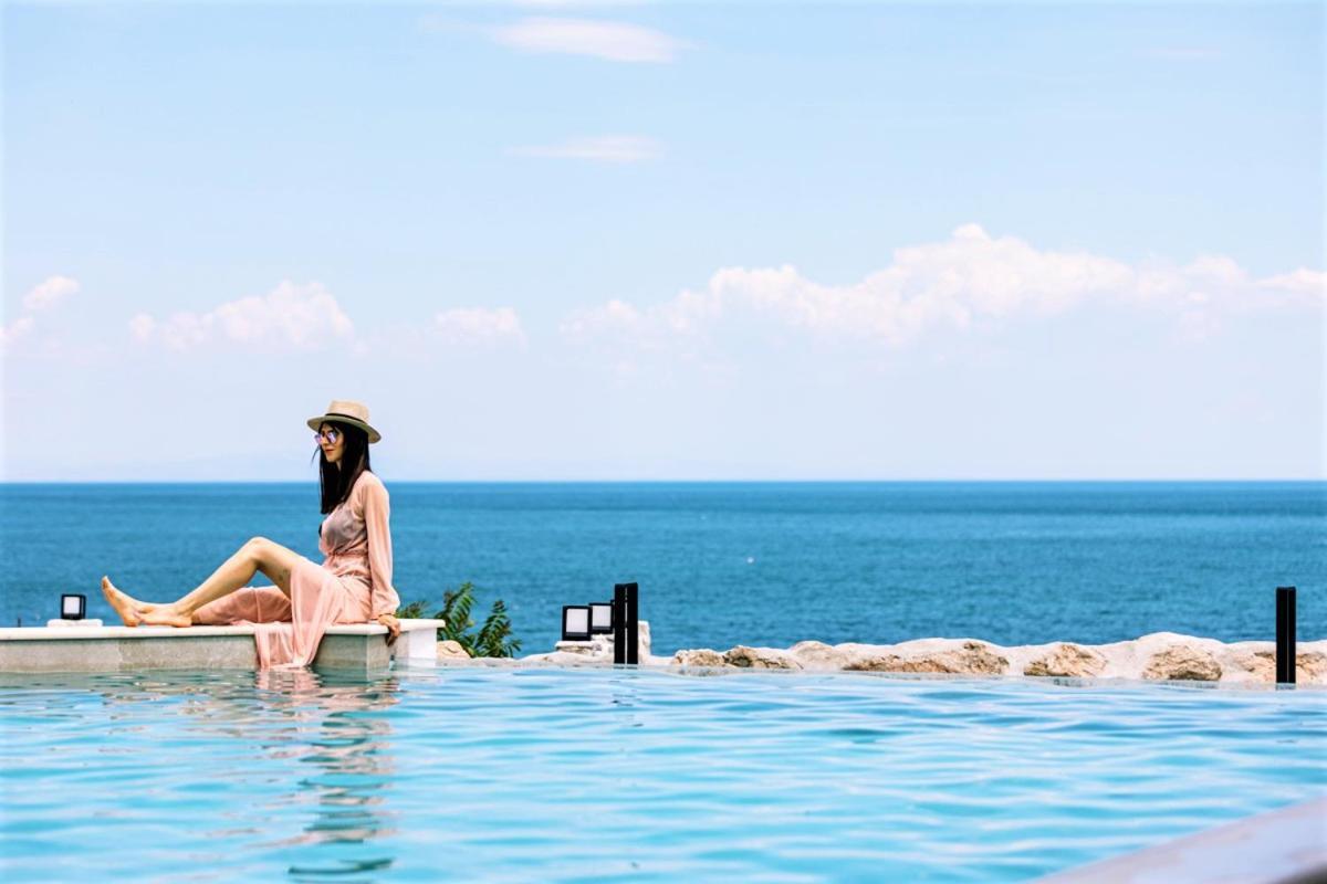 Akrotiri Olympus Luxury Suites - Adults Only Плака-Литохоро Экстерьер фото